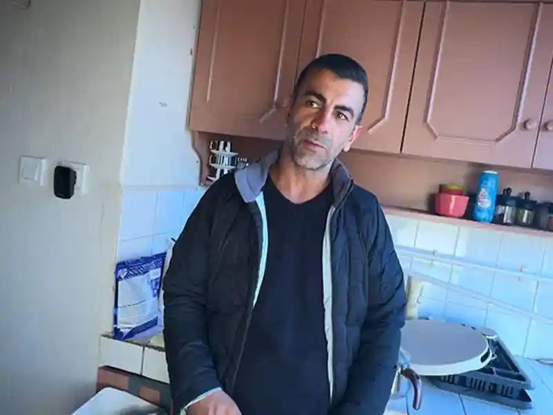 İstanbul'da Daire Sahibine Büyük Şok: Üst Kata Vurduğu Gibi Hepsi Aşağı İndi