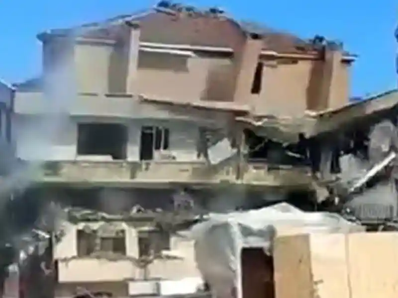 Kentsel Dönüşüme Giren Bina Tek Darbeyle Yıkıldı