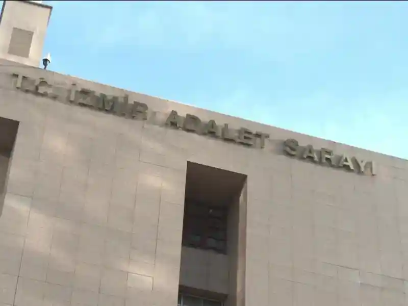 İzmir'de İZBETON ve Kentsel Dönüşüm Depremi: CHP Ankara İl Başkanı Dahil 9 Kişi Tutuklandı