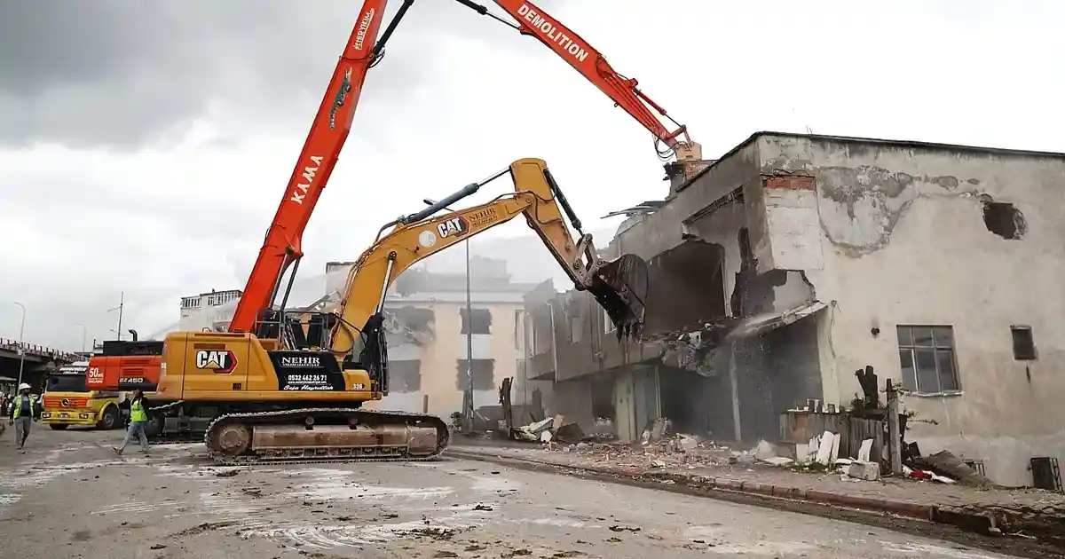 Samsun'da Dev Dönüşüm Başladı: İlkadım'da İlk Kazma Vuruldu!