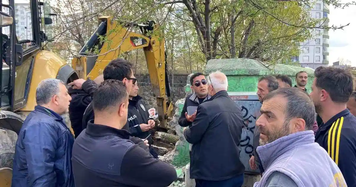Erzurum’da 700 Yıllık Türbe Kentsel Dönüşüm Kavgası