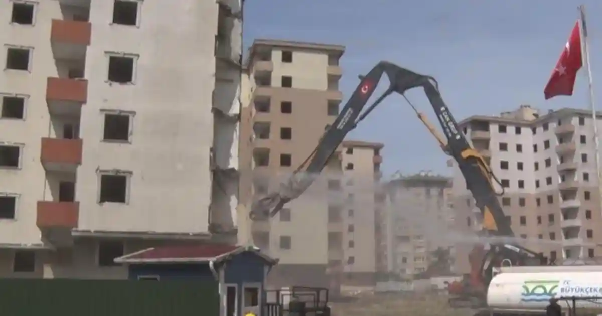 İstanbul’da Dev Kentsel Dönüşüm Hamlesi: 36 Yıllık Sitede Başladı