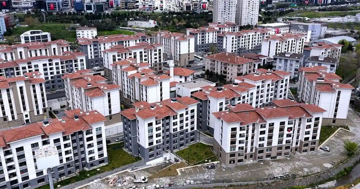 Bakan Kurum: Ataşehir Şerifali'de 1442 Konutu Dönüşümle Yeniledik