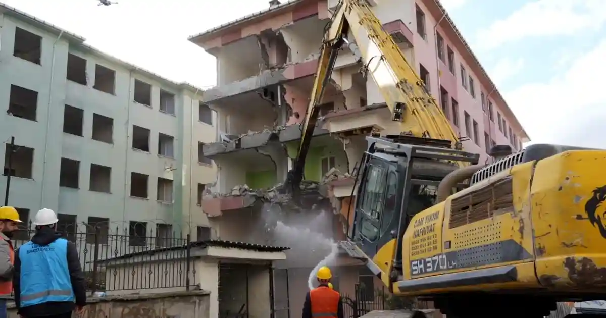 Kentsel Dönüşümde İlçeler İBB’ye Fark Atıyor