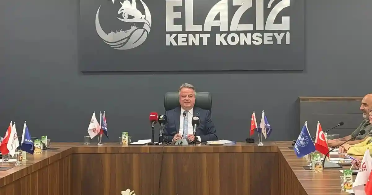 Elazığ Kent Konseyi, 206 Oyla Yeniden Seçilen Başkan Koca İle İlk Toplantısını Yaptı