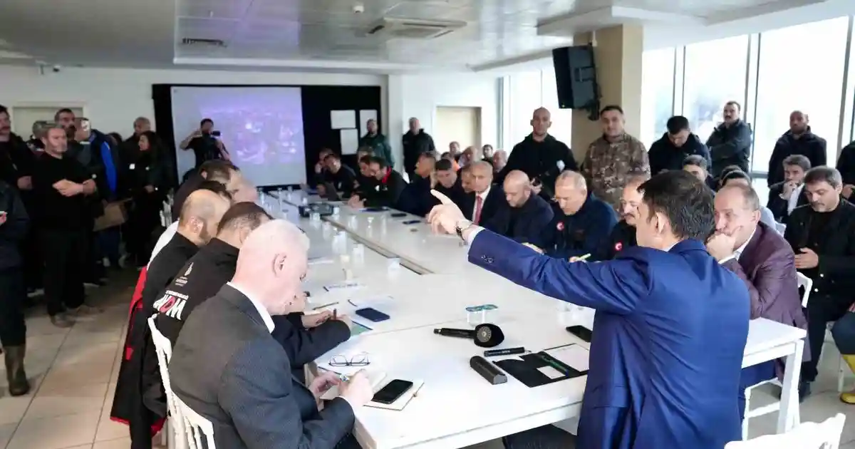 Bakan kurum sel sonrası Ayazağa'da yarısı bizden veya toki ile dönüşümü önerdi
