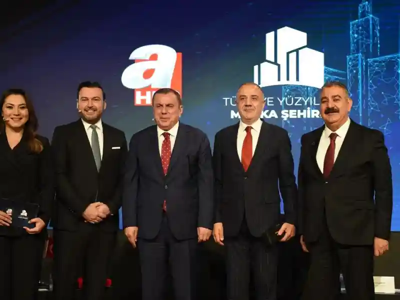 Türkiye yüzyılında marka şehirler zirvesi yerel yönetim temsilcilerini buluşturdu!