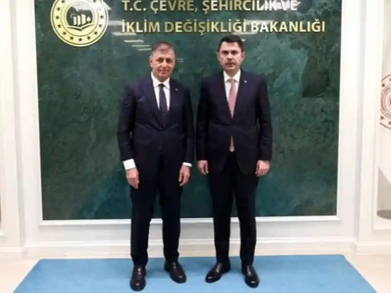 Bakan kurum, izmir büyükşehir belediye başkanı tugay’ı kabul etti